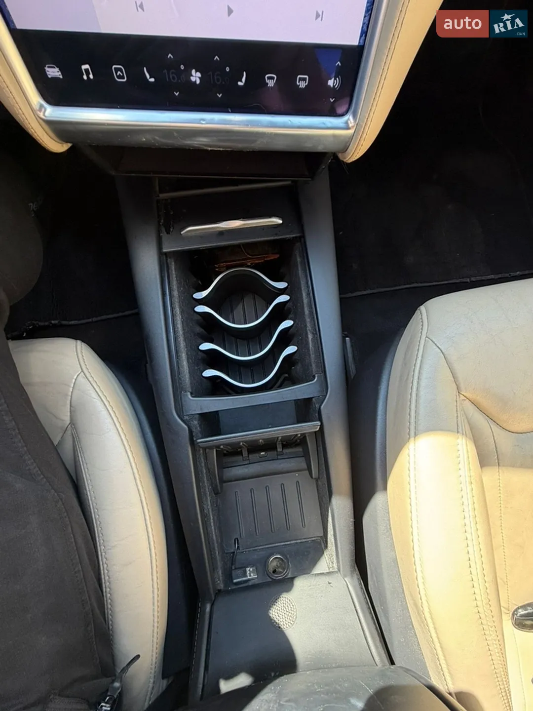 2016 Tesla Model S - мініатюра 11