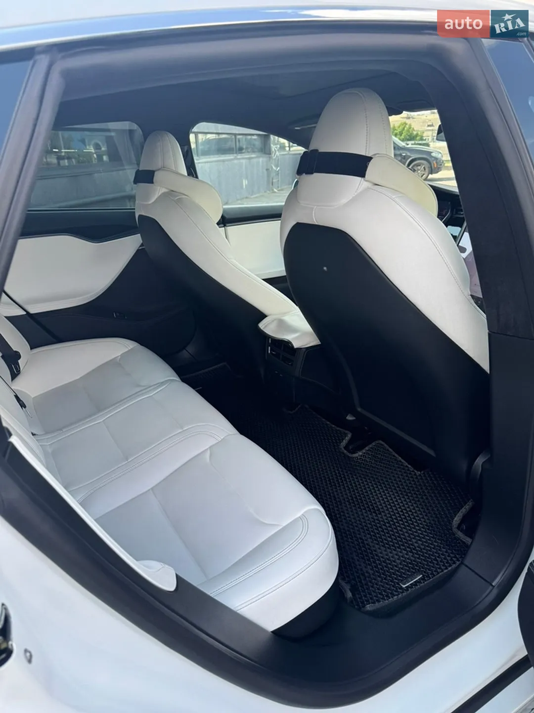 2020 Tesla Model S - мініатюра 14