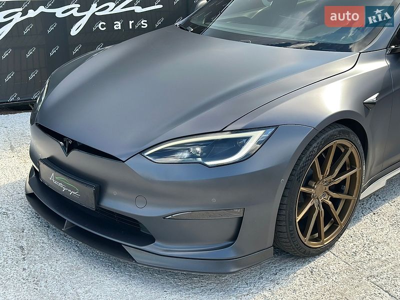 Лифтбек Tesla Model S 2022 в Киеве