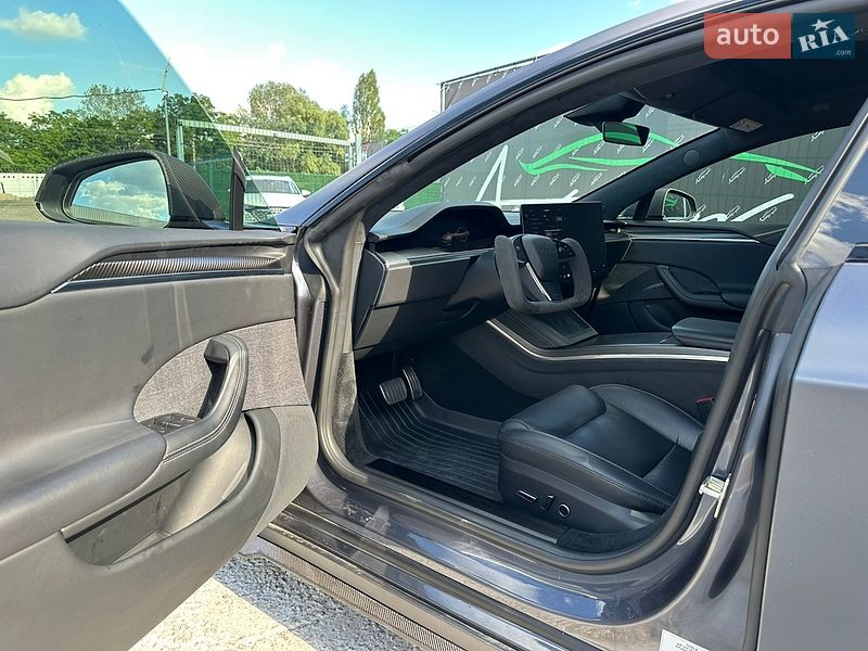 Лифтбек Tesla Model S 2022 в Киеве