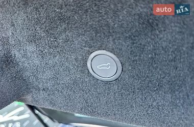 Лифтбек Tesla Model S 2022 в Киеве