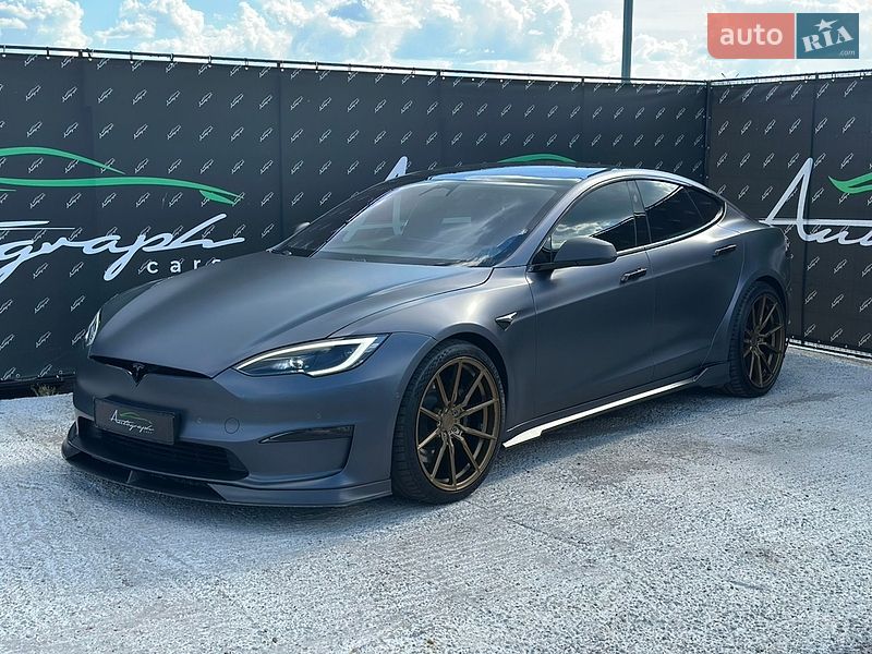 Лифтбек Tesla Model S 2022 в Киеве
