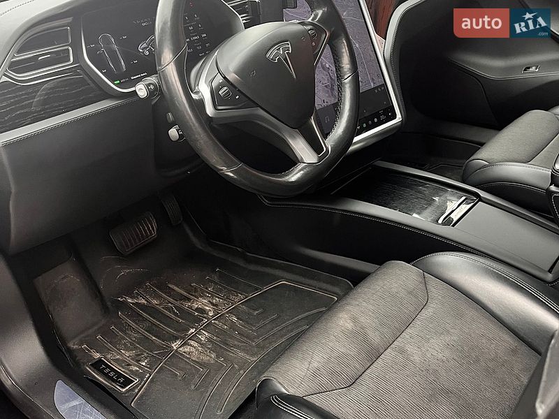 Ліфтбек Tesla Model S 2017 в Києві фото 4 Ліфтбек Tesla Model S 2017 в Києві