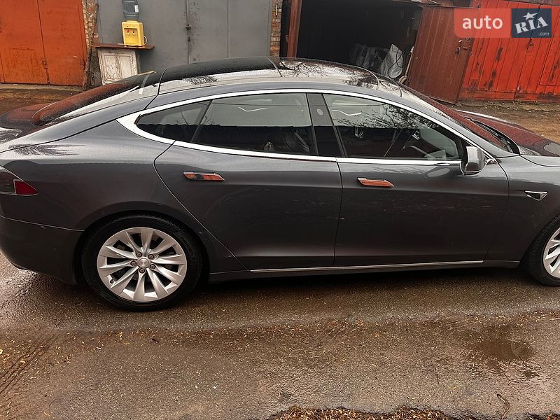 Ліфтбек Tesla Model S 2017 в Києві фото 7 Ліфтбек Tesla Model S 2017 в Києві