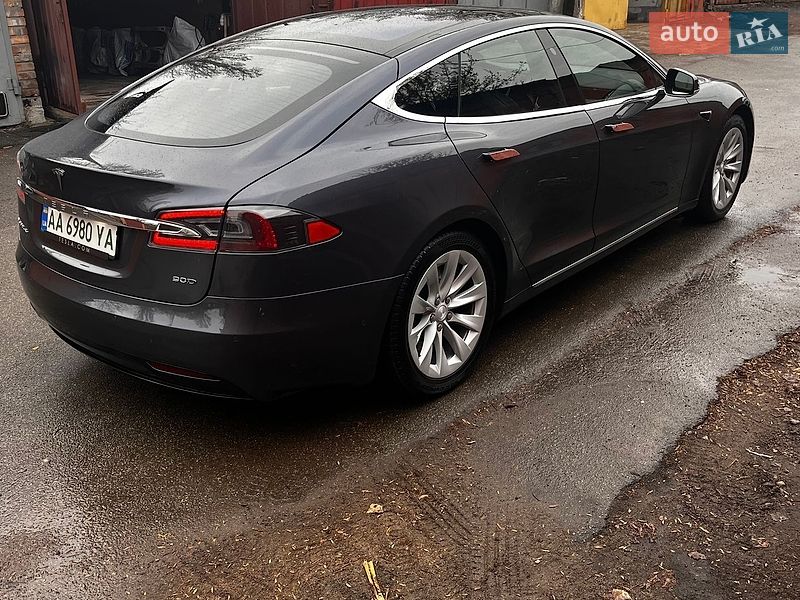 Ліфтбек Tesla Model S 2017 в Києві фото 8 Ліфтбек Tesla Model S 2017 в Києві