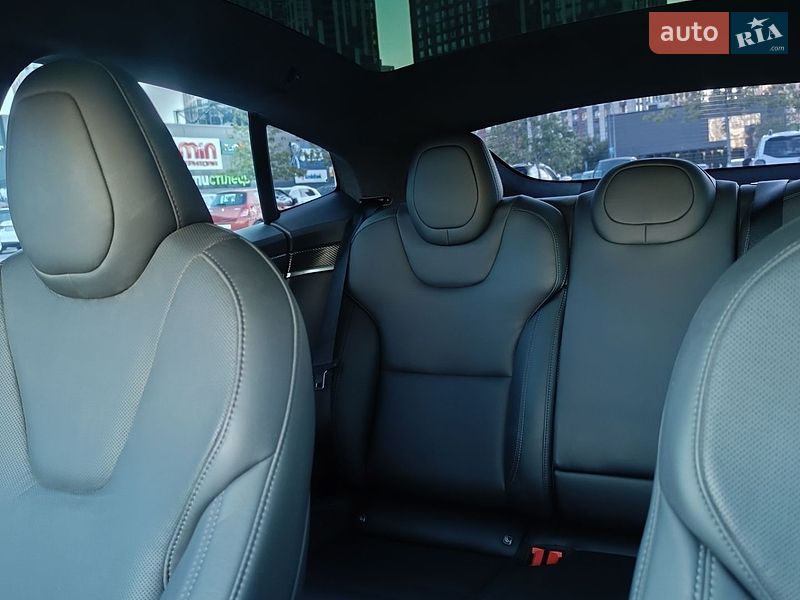 Лифтбек Tesla Model S 2022 в Киеве фото 8 Лифтбек Tesla Model S 2022 в Киеве
