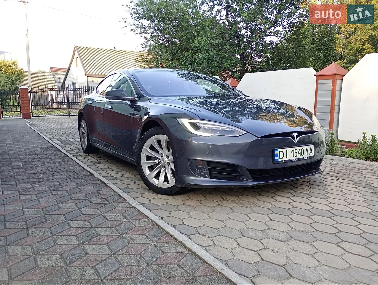 2015 Tesla Model S - мініатюра 13