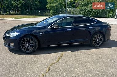 Лифтбек Tesla Model S 2015 в Николаеве