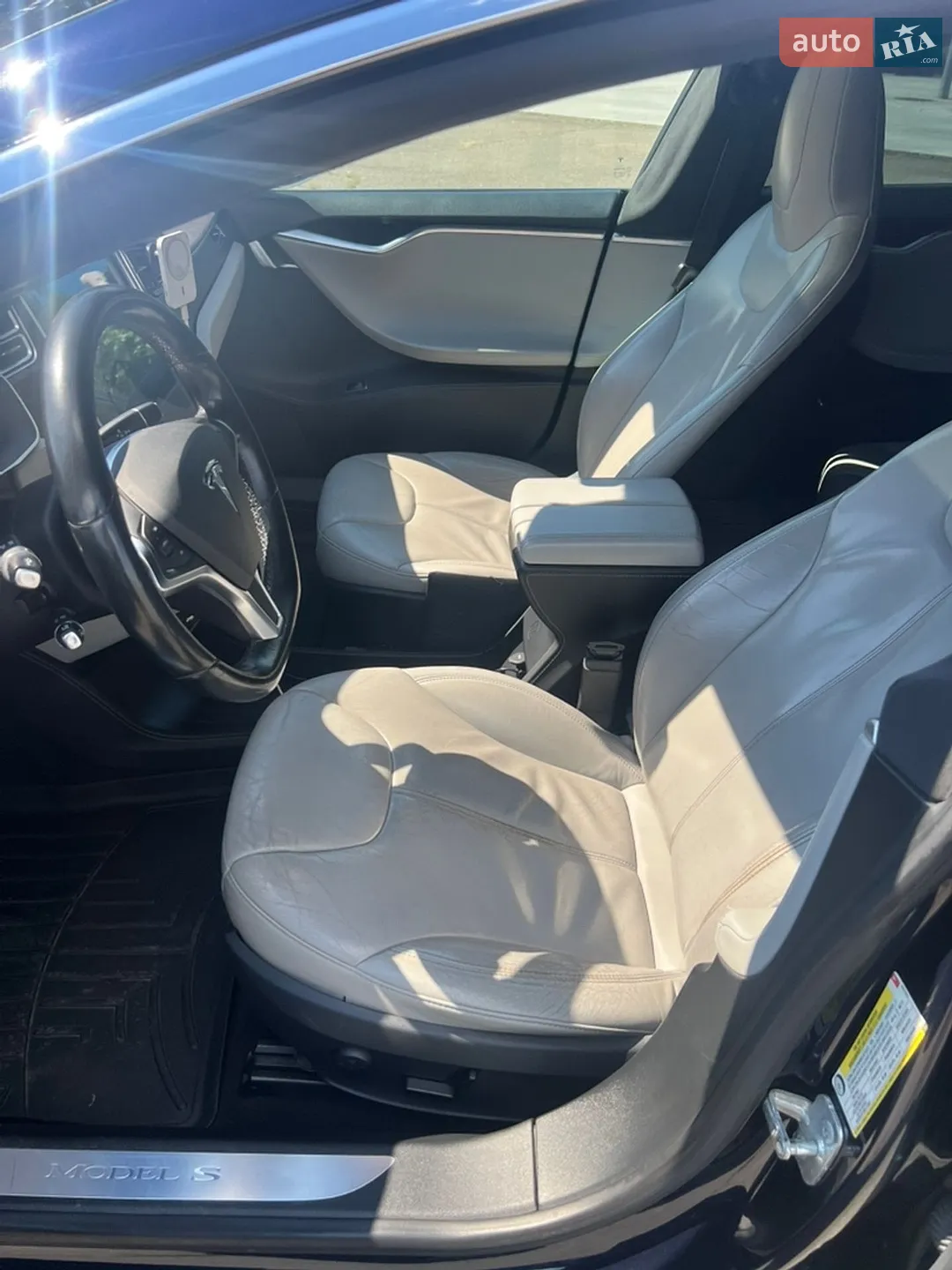 2015 Tesla Model S - мініатюра 5