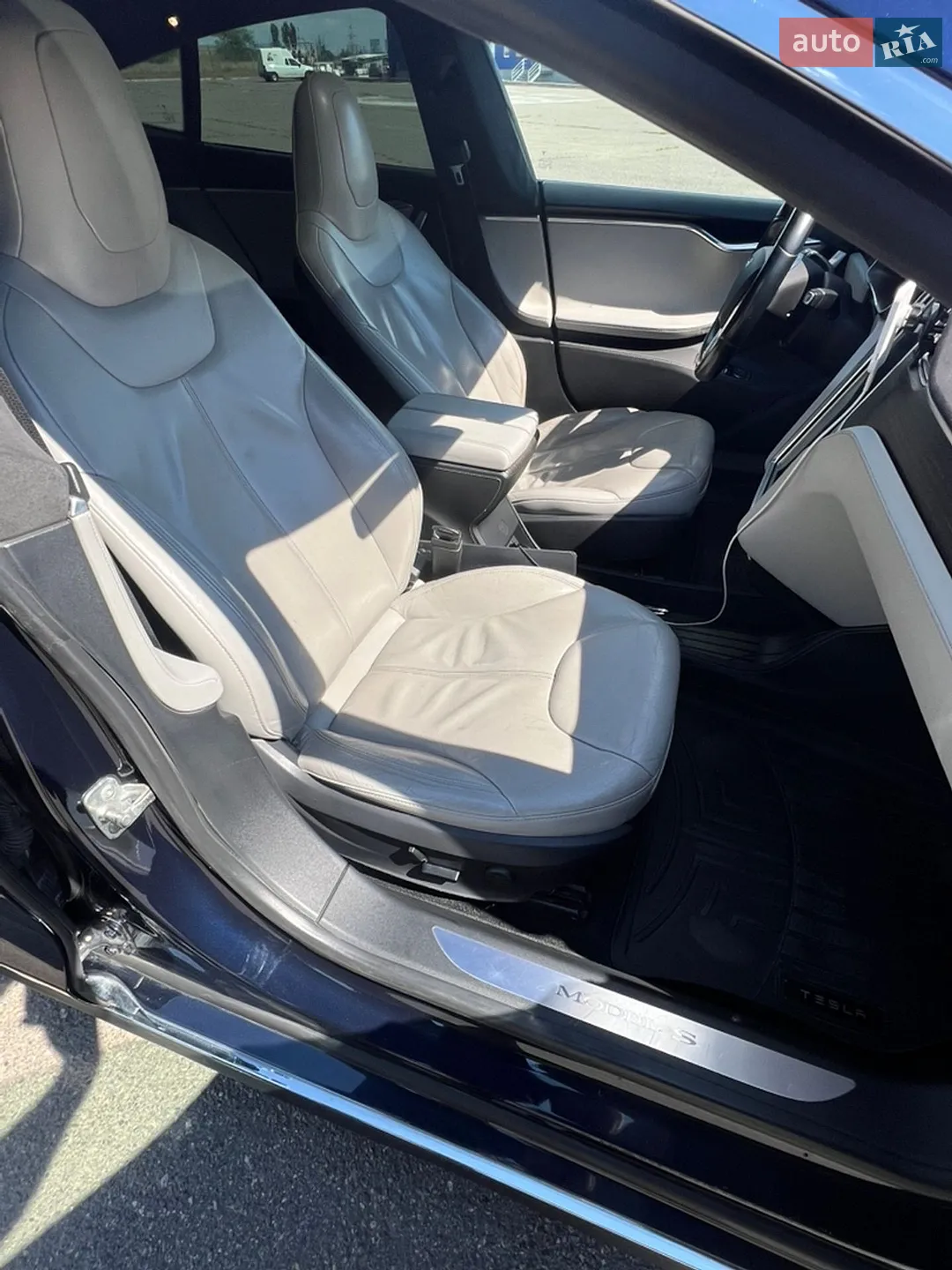 2015 Tesla Model S - мініатюра 12
