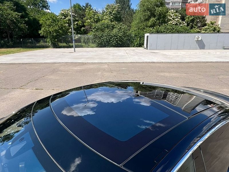 Лифтбек Tesla Model S 2015 в Николаеве