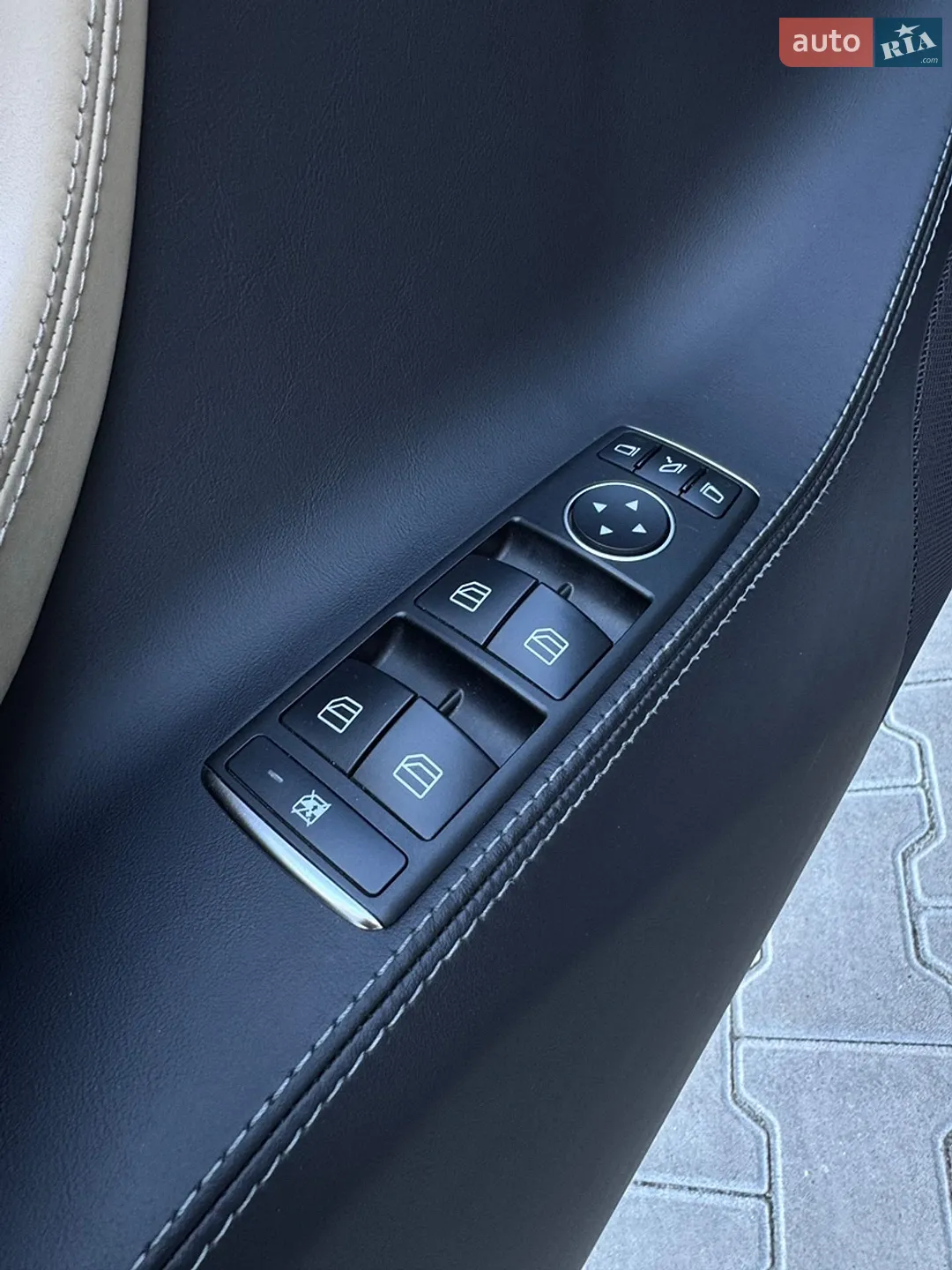 2016 Tesla Model S - мініатюра 21