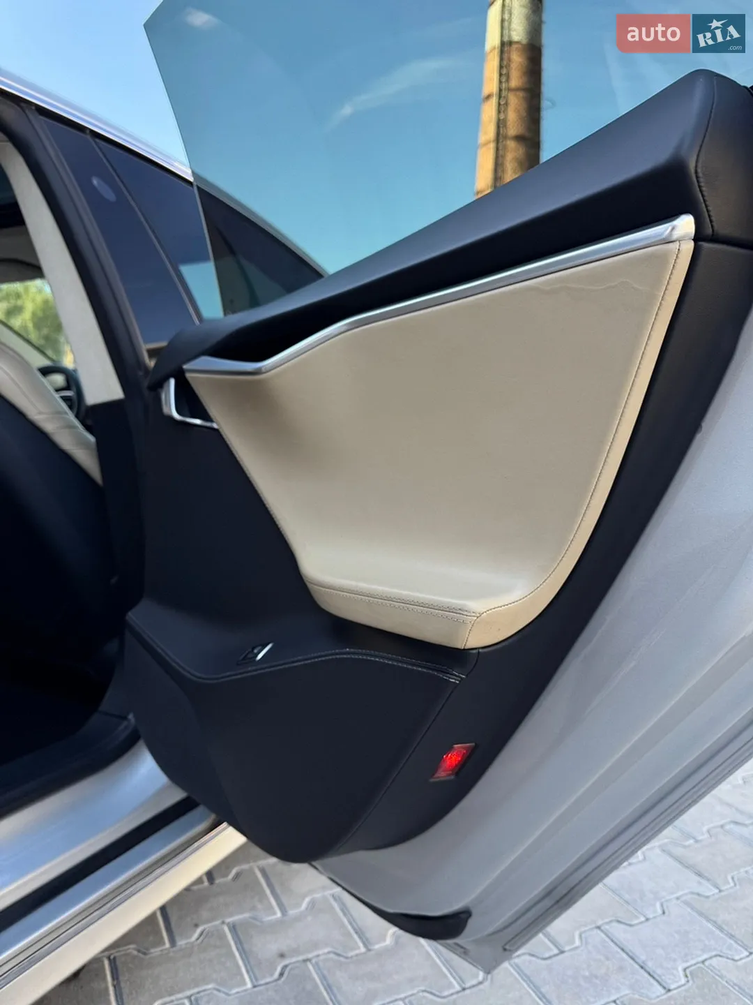 2016 Tesla Model S - мініатюра 30