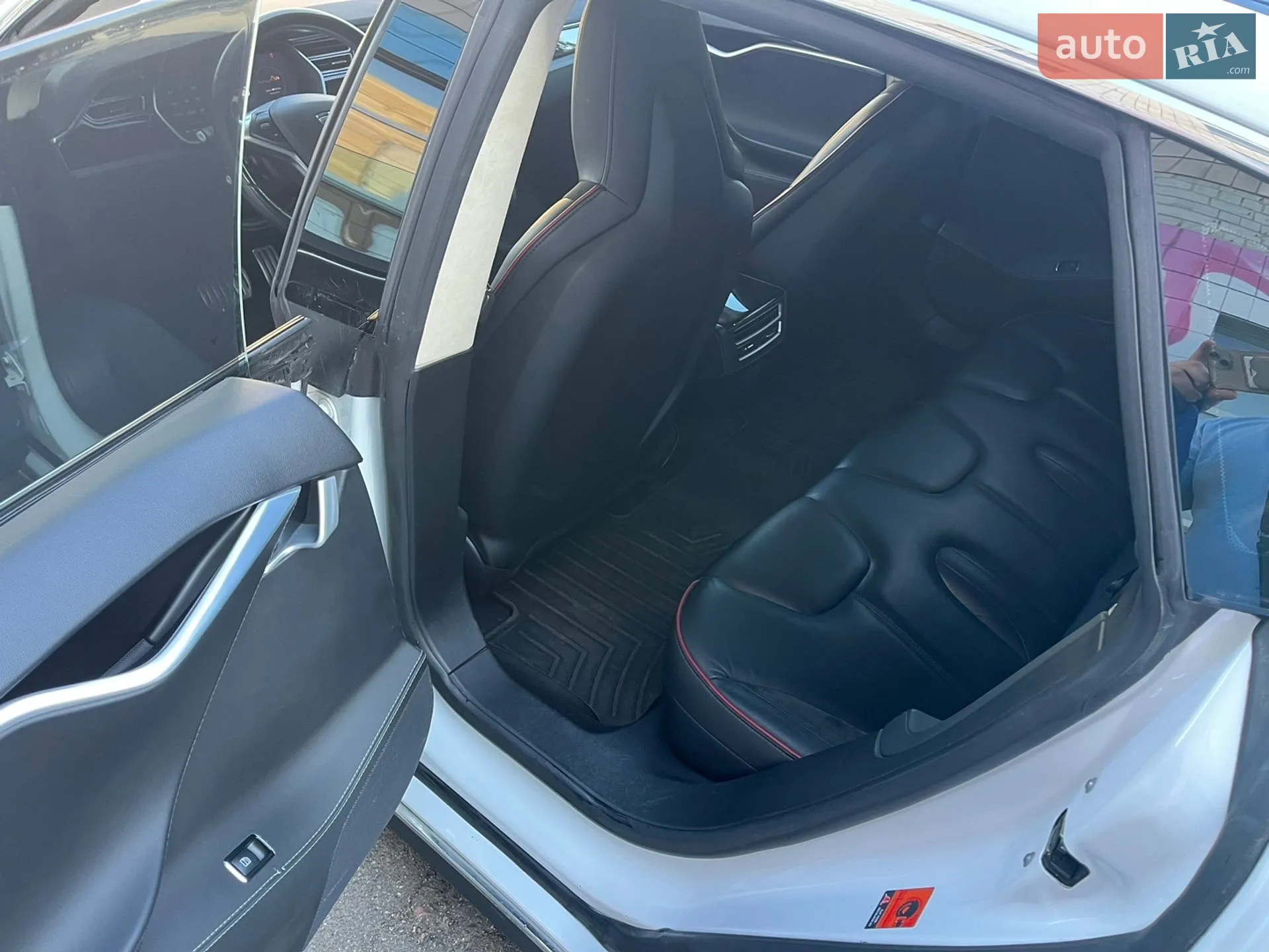 2014 Tesla Model S - мініатюра 17