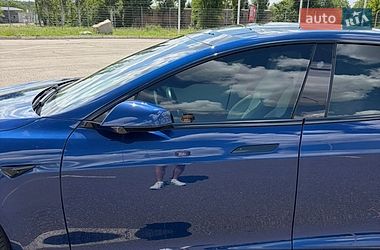 Лифтбек Tesla Model S 2018 в Львове