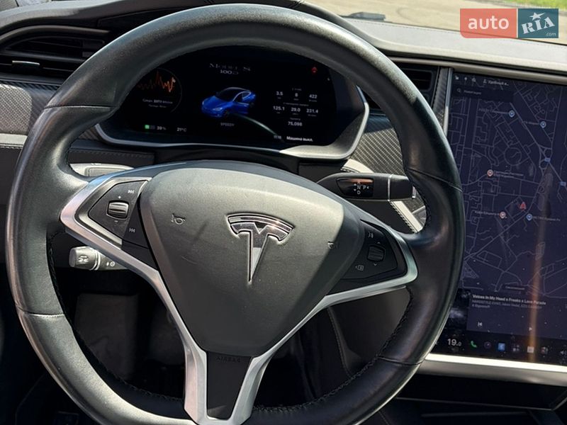 Лифтбек Tesla Model S 2018 в Львове