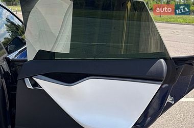 Лифтбек Tesla Model S 2018 в Львове