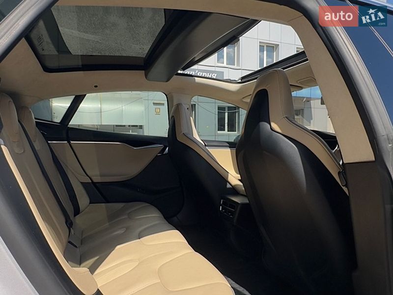 Лифтбек Tesla Model S 2013 в Святопетровское фото 11 Лифтбек Tesla Model S 2013 в Святопетровское