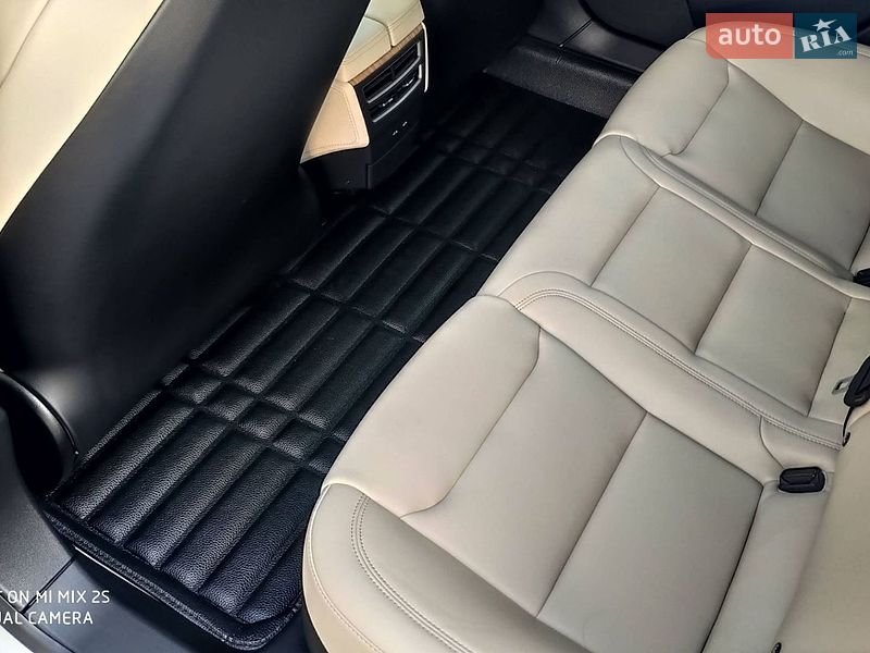 Лифтбек Tesla Model S 2019 в Днепре фото 40 Лифтбек Tesla Model S 2019 в Днепре