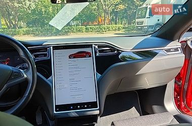 Лифтбек Tesla Model S 2017 в Луцке