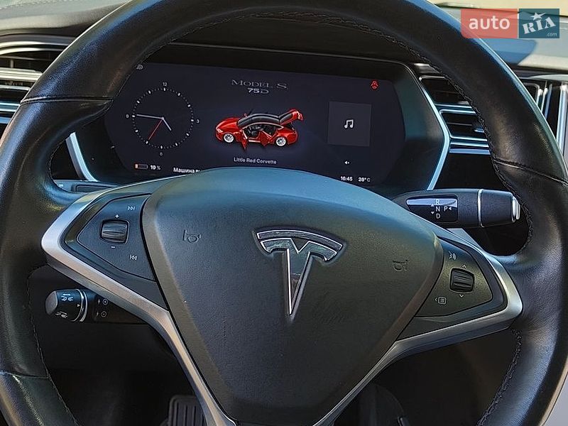Лифтбек Tesla Model S 2017 в Луцке