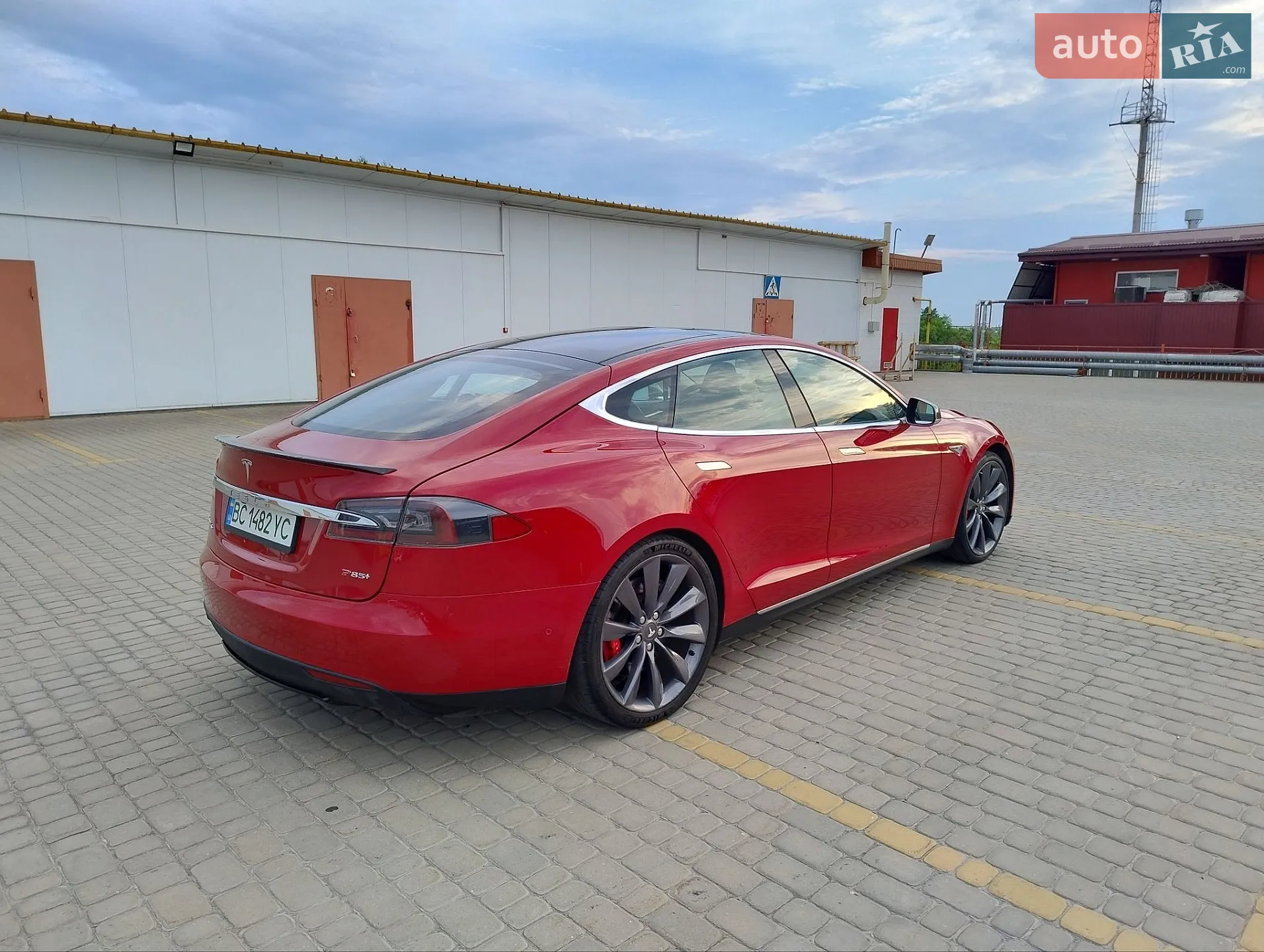 2014 Tesla Model S - мініатюра 3