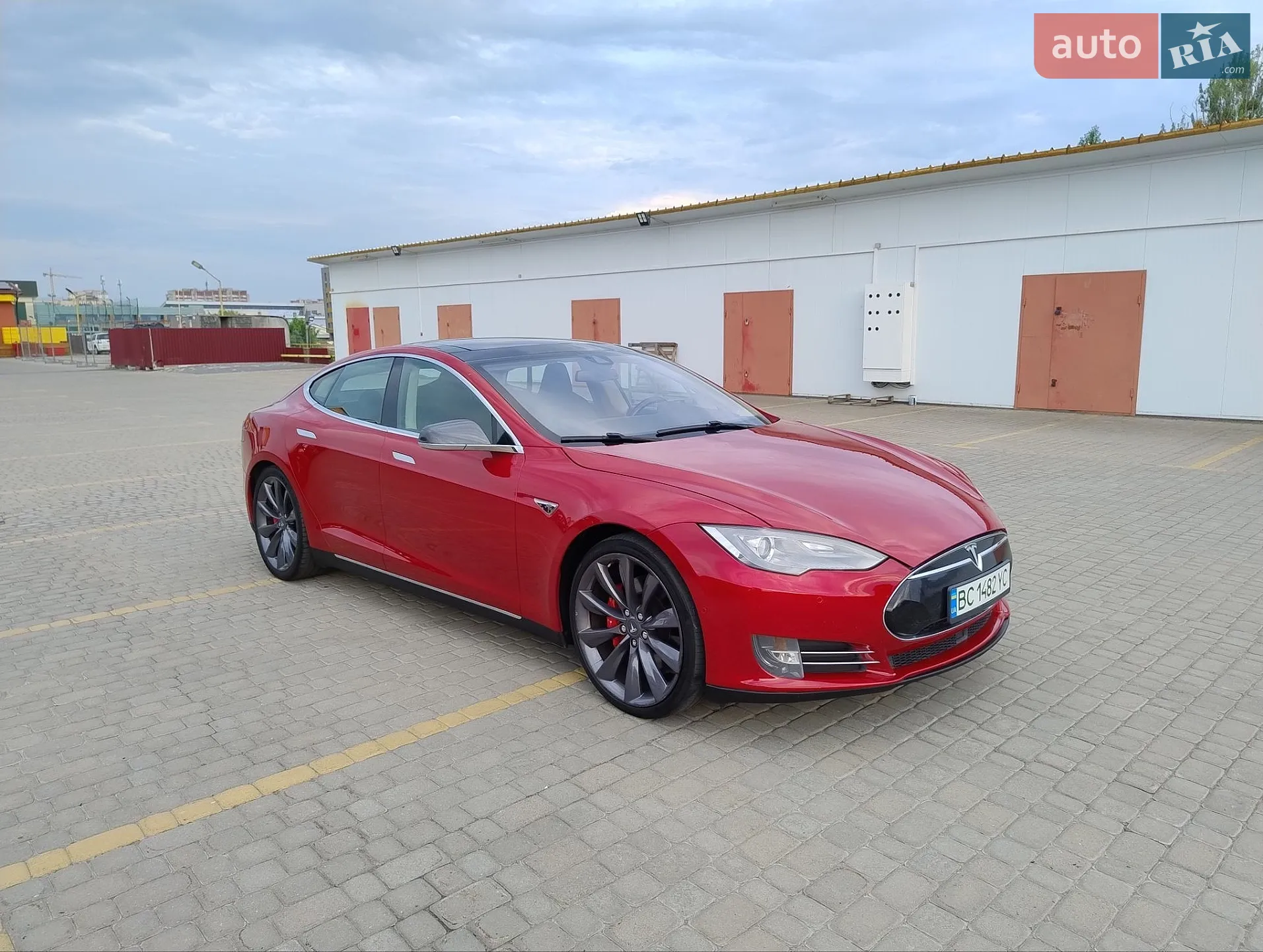 2014 Tesla Model S - мініатюра 2