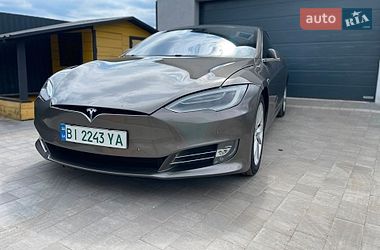 Лифтбек Tesla Model S 2016 в Полтаве