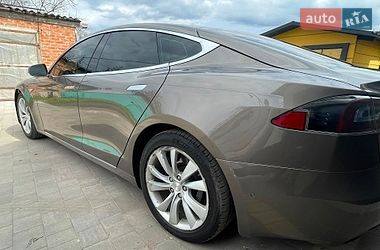 Лифтбек Tesla Model S 2016 в Полтаве
