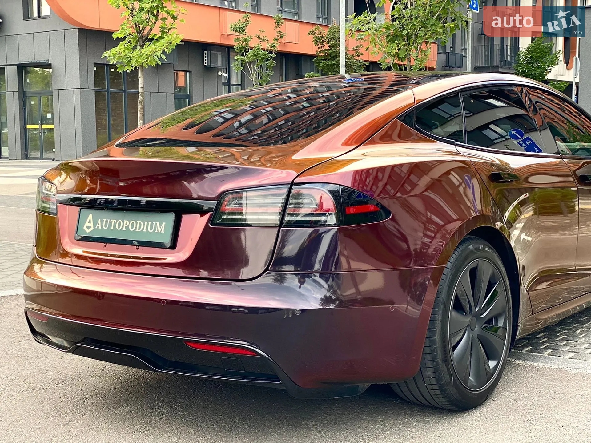 2021 Tesla Model S - мініатюра 9