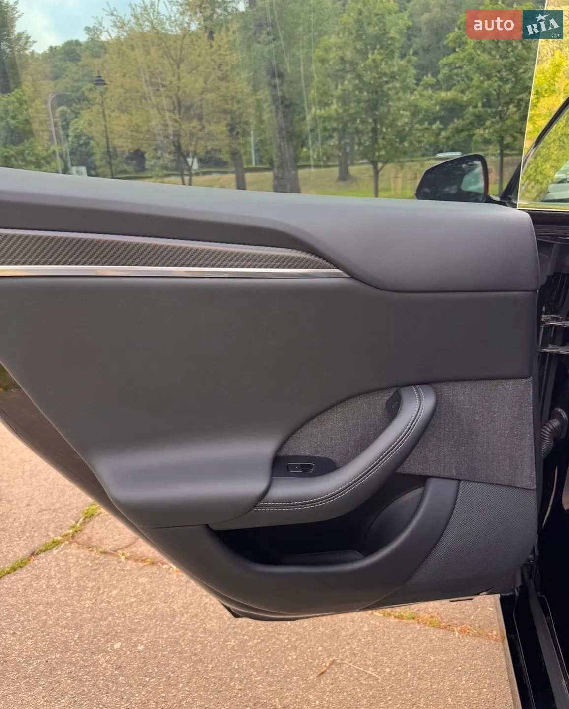 2022 Tesla Model S - мініатюра 19