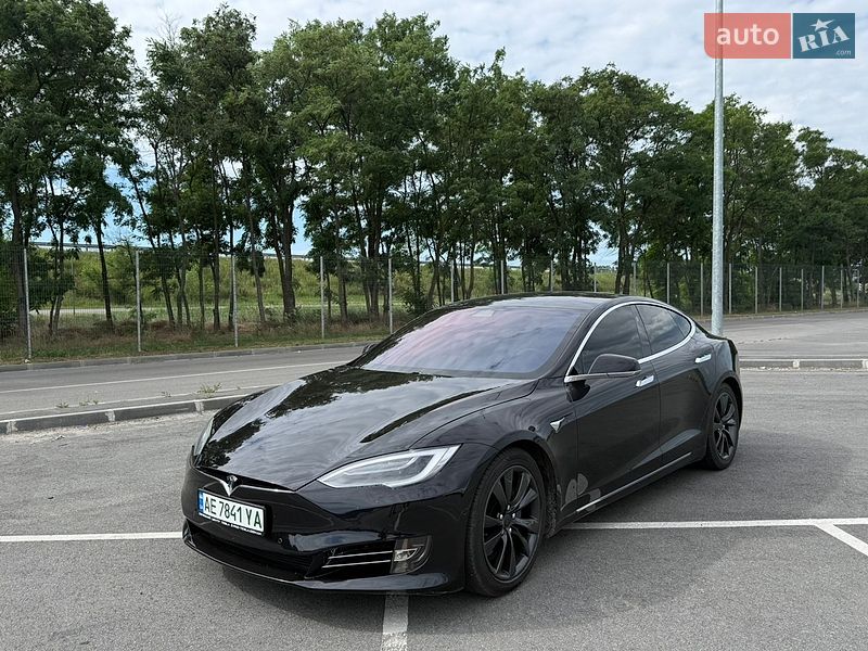 Tesla Model S 2017