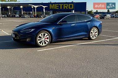 Лифтбек Tesla Model S 2018 в Виннице