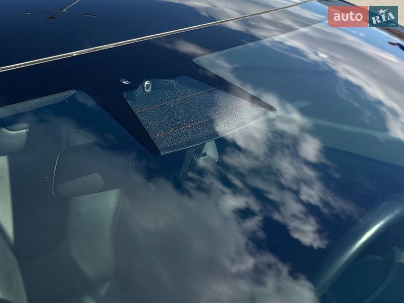 Лифтбек Tesla Model S 2018 в Виннице