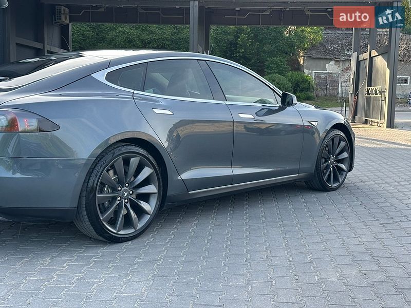Ліфтбек Tesla Model S 2014 в Тернополі фото 14 Ліфтбек Tesla Model S 2014 в Тернополі