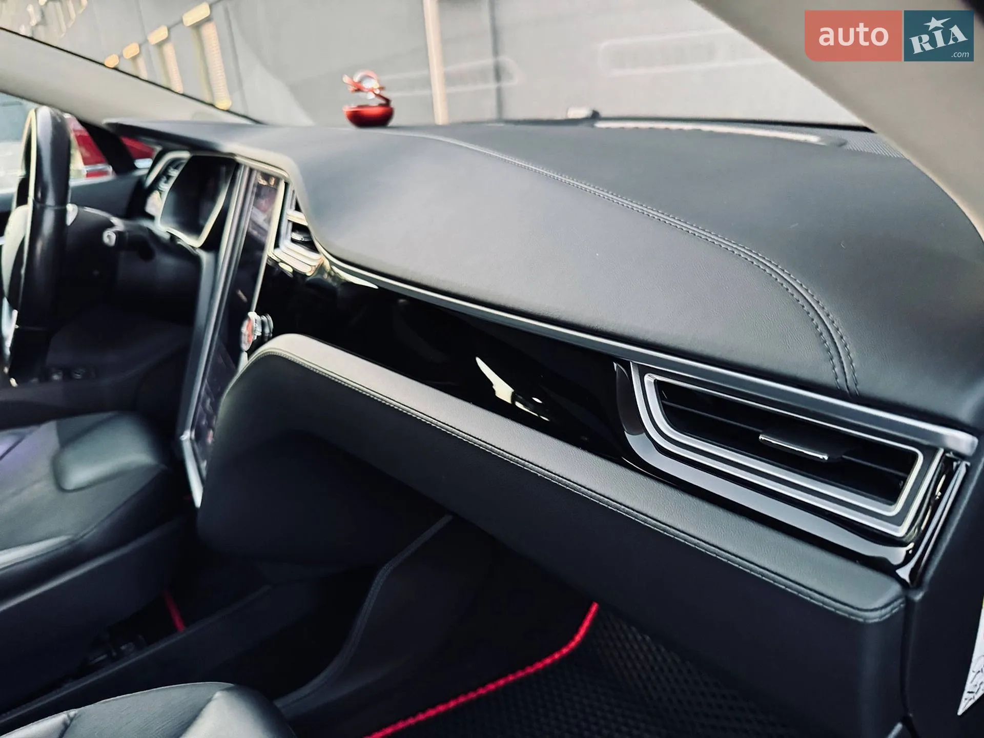 2014 Tesla Model S - мініатюра 28