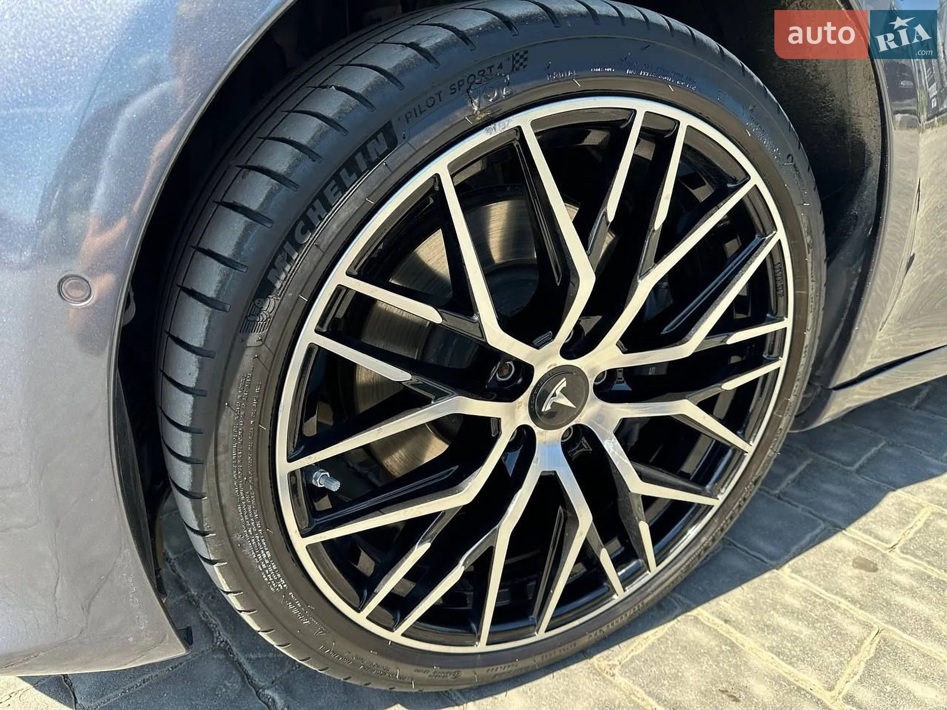 2020 Tesla Model S - мініатюра 10