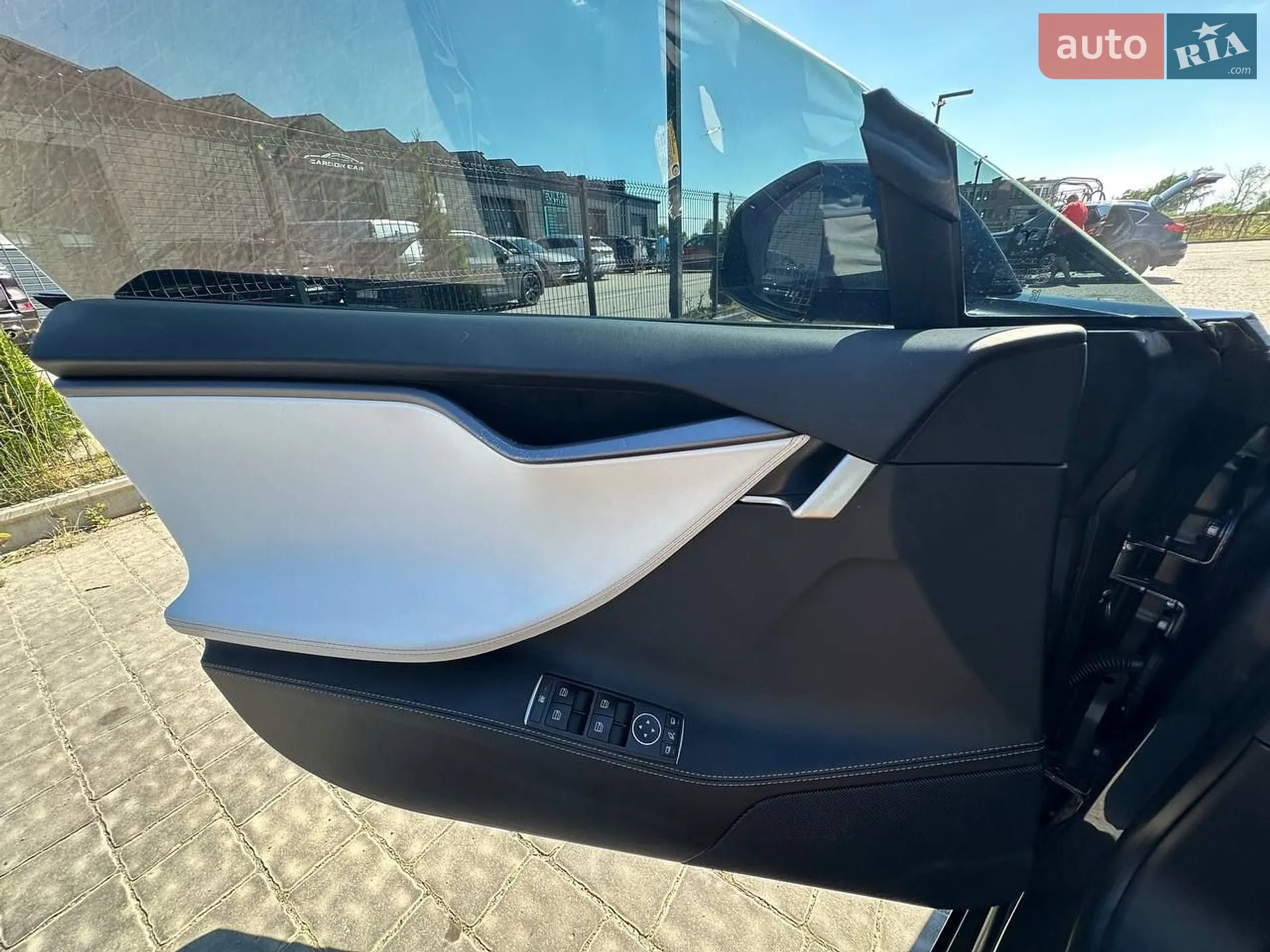 2020 Tesla Model S - мініатюра 24