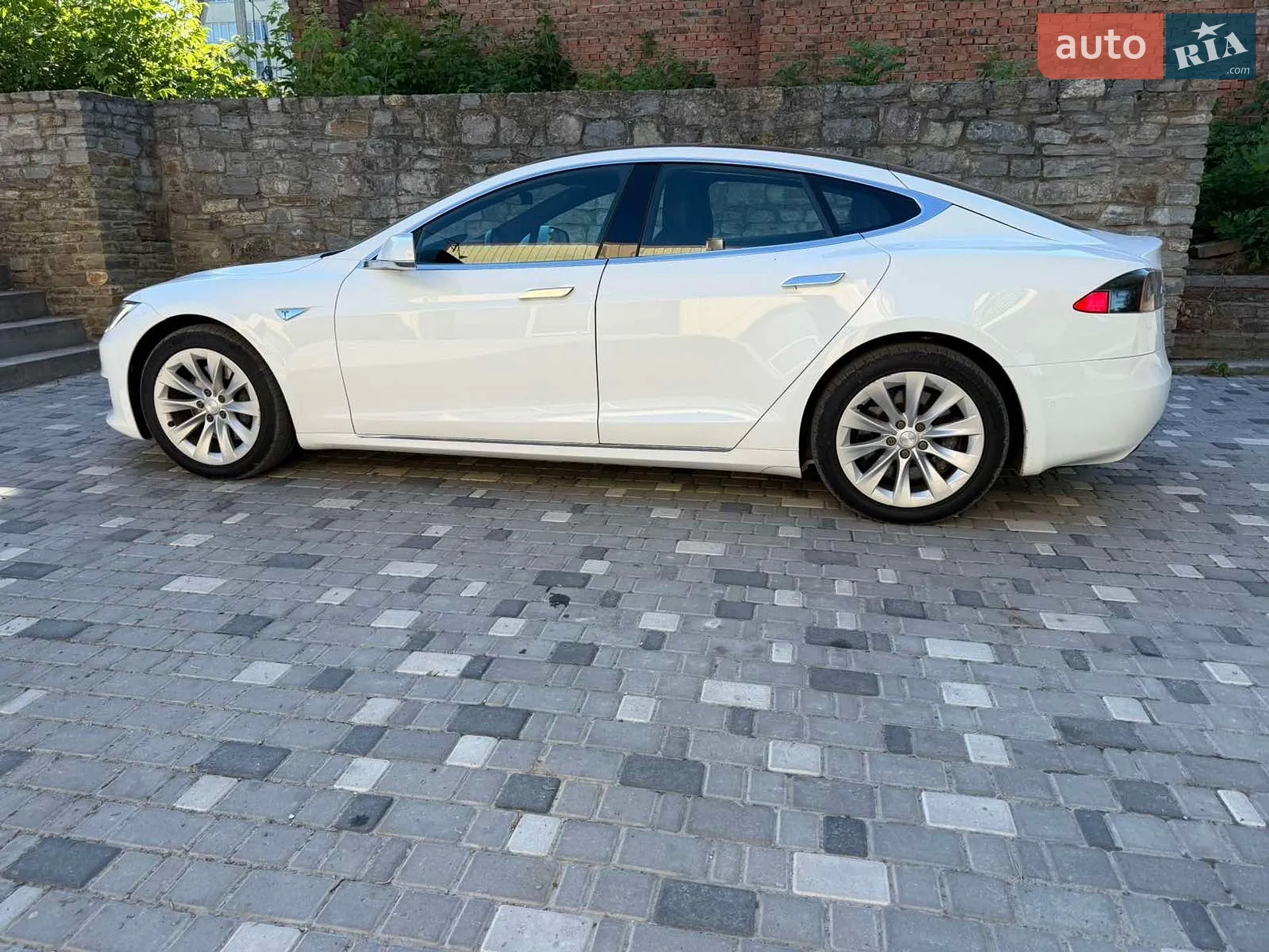 2016 Tesla Model S - фото 1