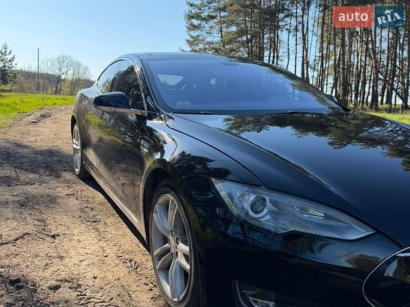 Лифтбек Tesla Model S 2014 в Харькове