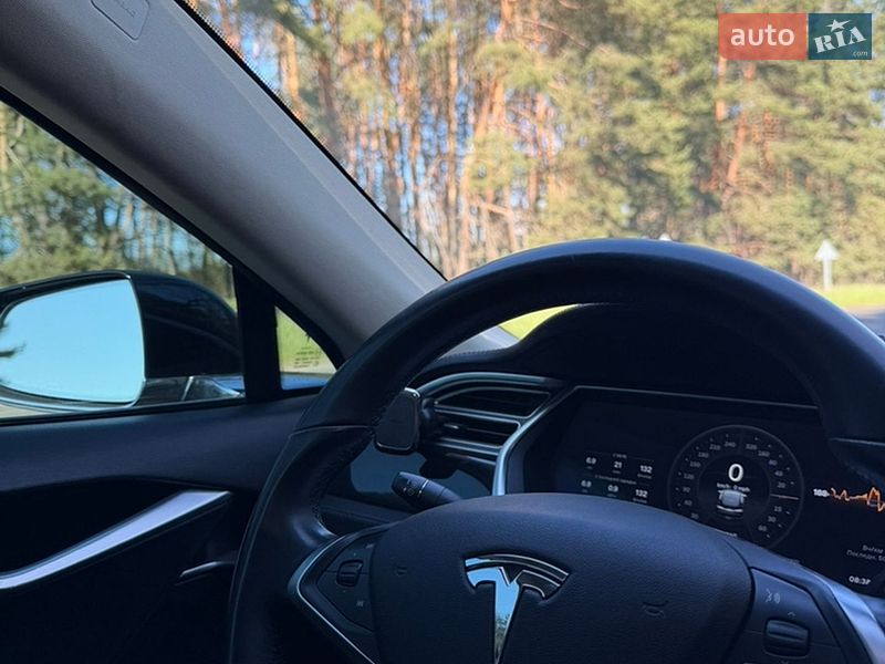 Ліфтбек Tesla Model S 2014 в Харкові