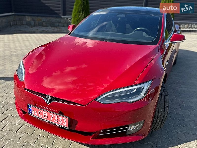Лифтбек Tesla Model S 2017 в Умани фото 4 Лифтбек Tesla Model S 2017 в Умани