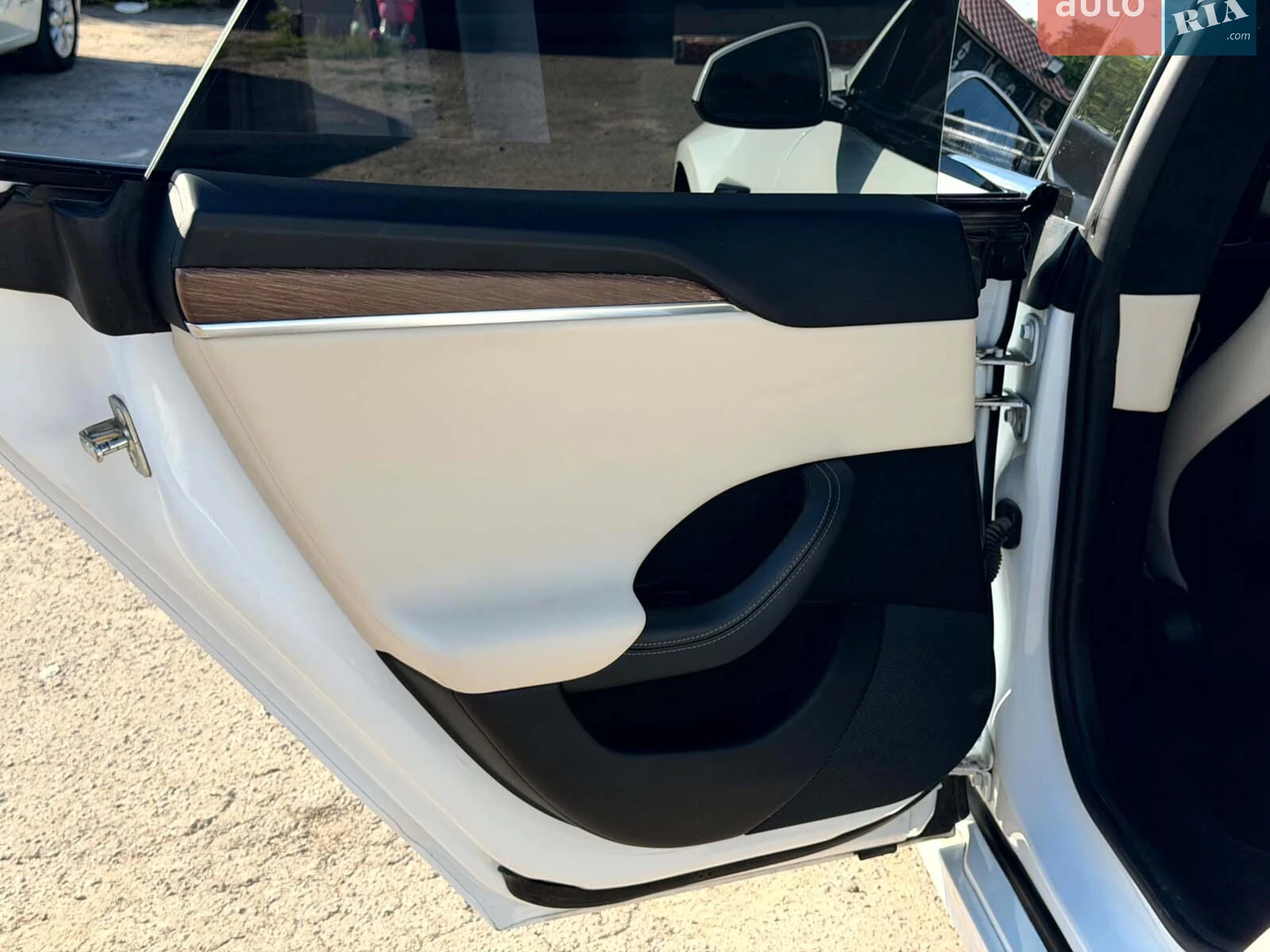 2022 Tesla Model S - мініатюра 18