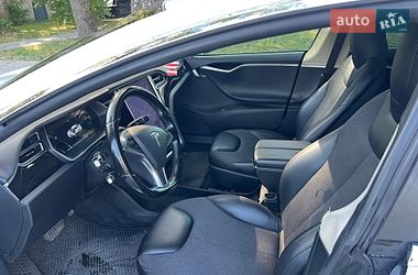 Лифтбек Tesla Model S 2015 в Бродах