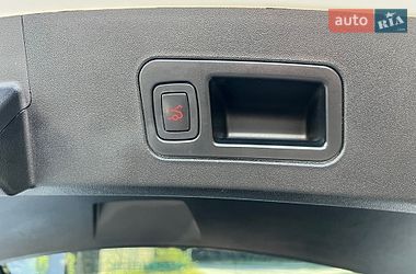Лифтбек Tesla Model S 2015 в Бродах