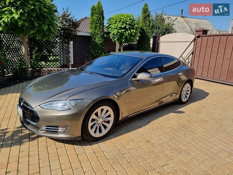 Tesla Model S 2015 Tesla Model S 2015