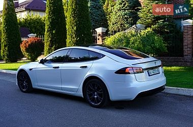 Лифтбек Tesla Model S 2022 в Киеве