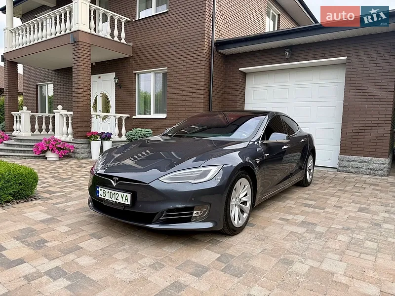 Tesla Model S 2018 VIN 5YJSA1E20JF297702 фото оголошення 4 з 115