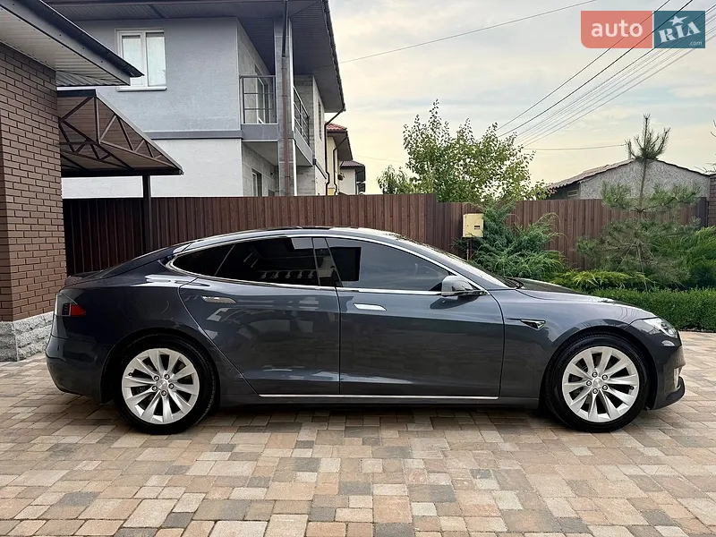 Tesla Model S 2018 VIN 5YJSA1E20JF297702 фото оголошення 14 з 115