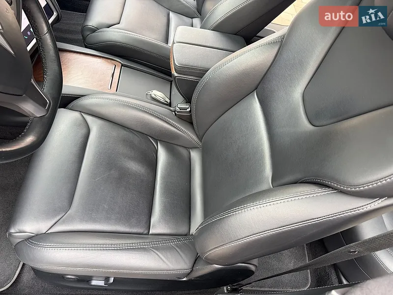 Tesla Model S 2018 VIN 5YJSA1E20JF297702 фото оголошення 48 з 115